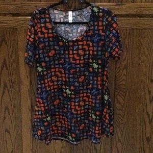 Like New - Lularoe short sleeve top. Size M.